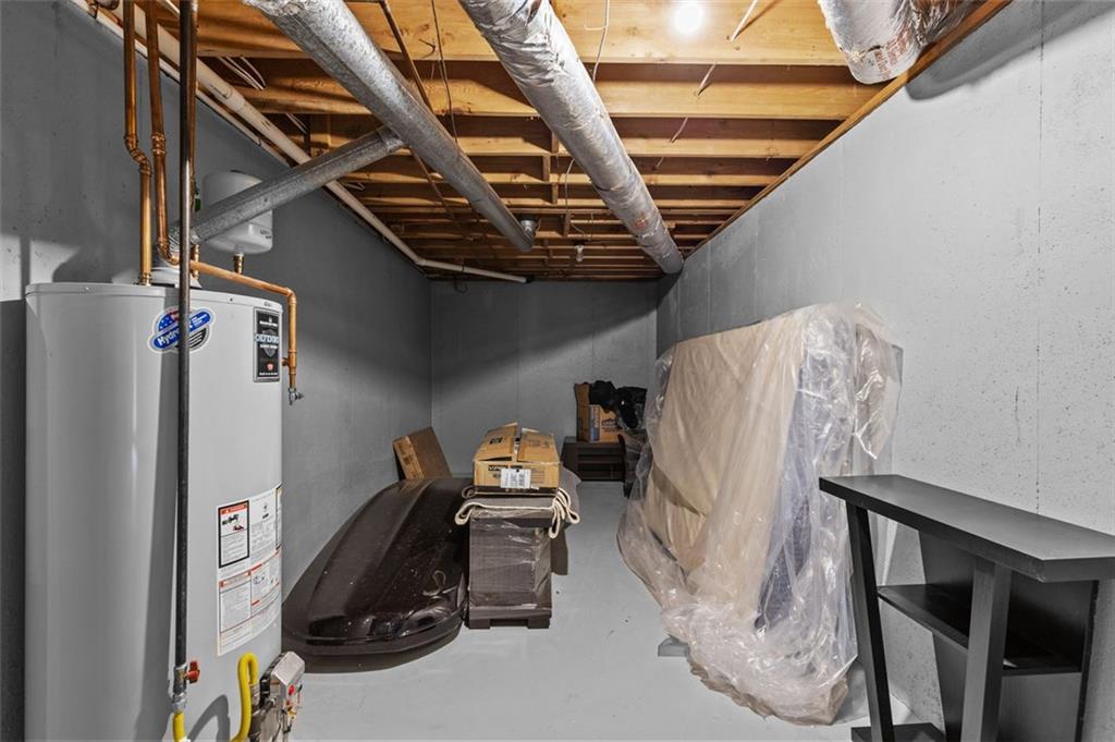 6304 BROOMSEDGE Trail