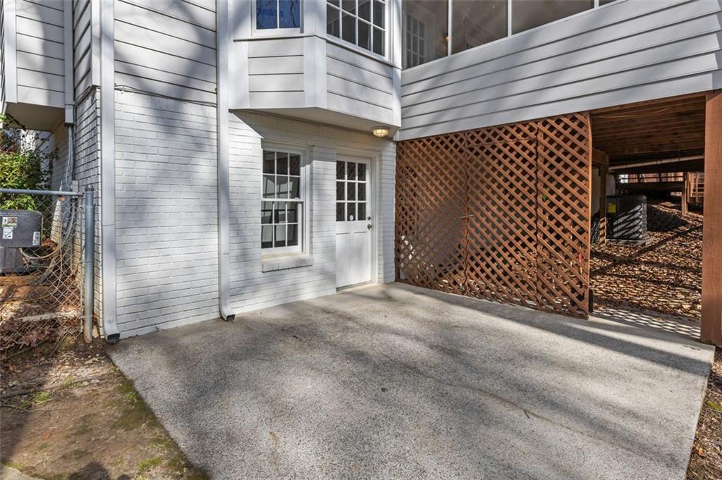 6304 BROOMSEDGE Trail