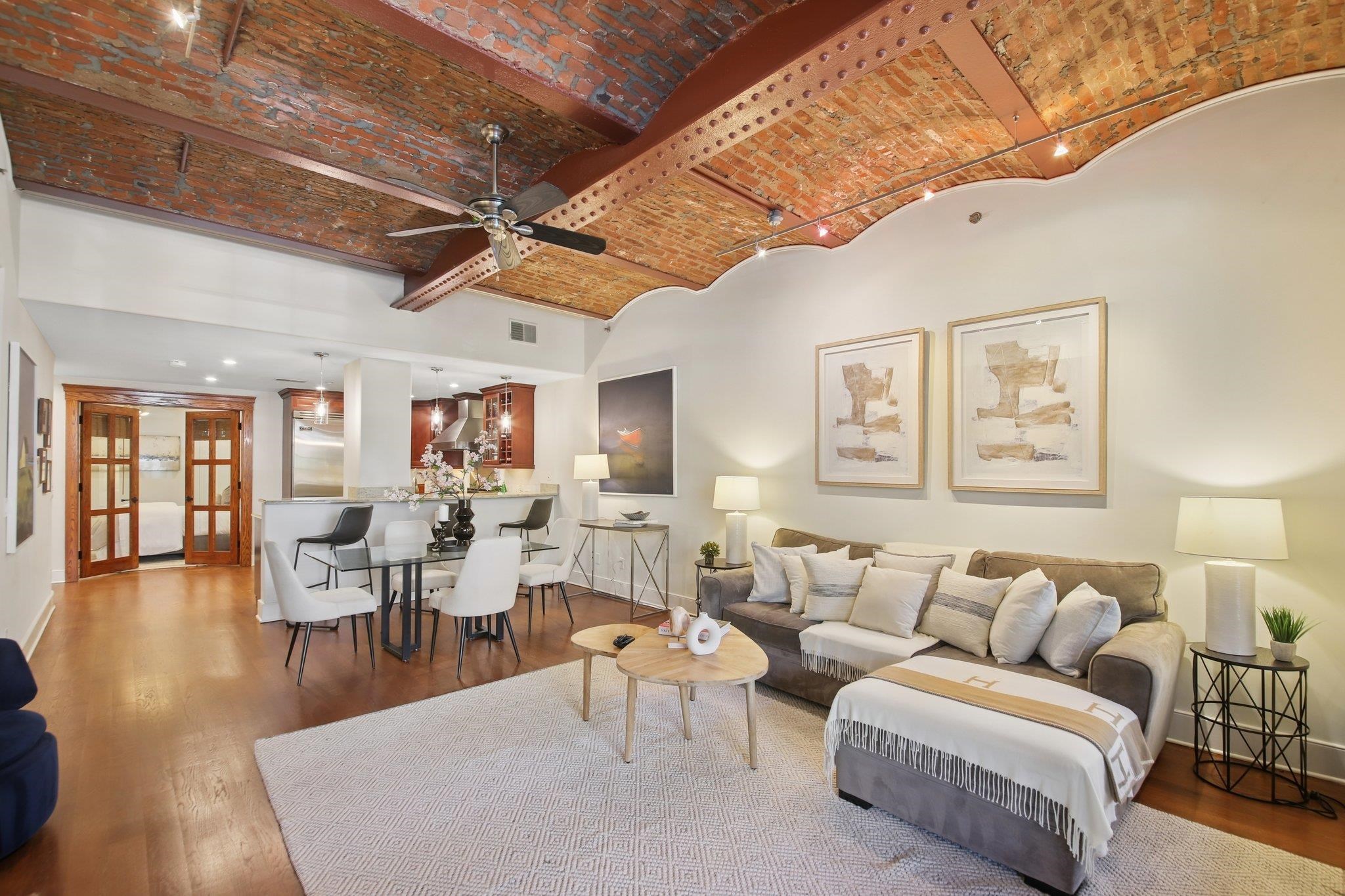 174 WASHINGTON ST Unit: 1D