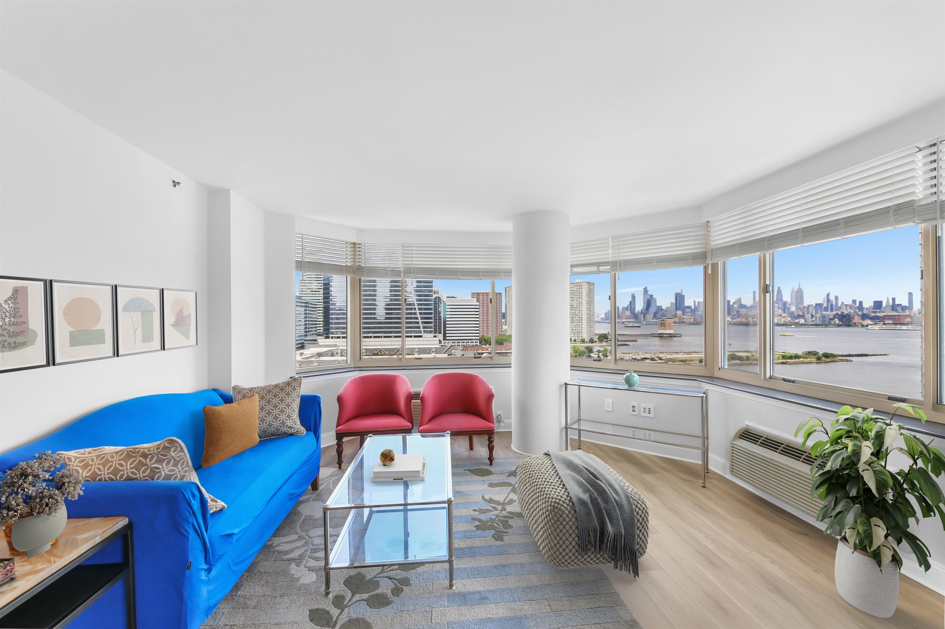 1 2ND ST Unit: 1312