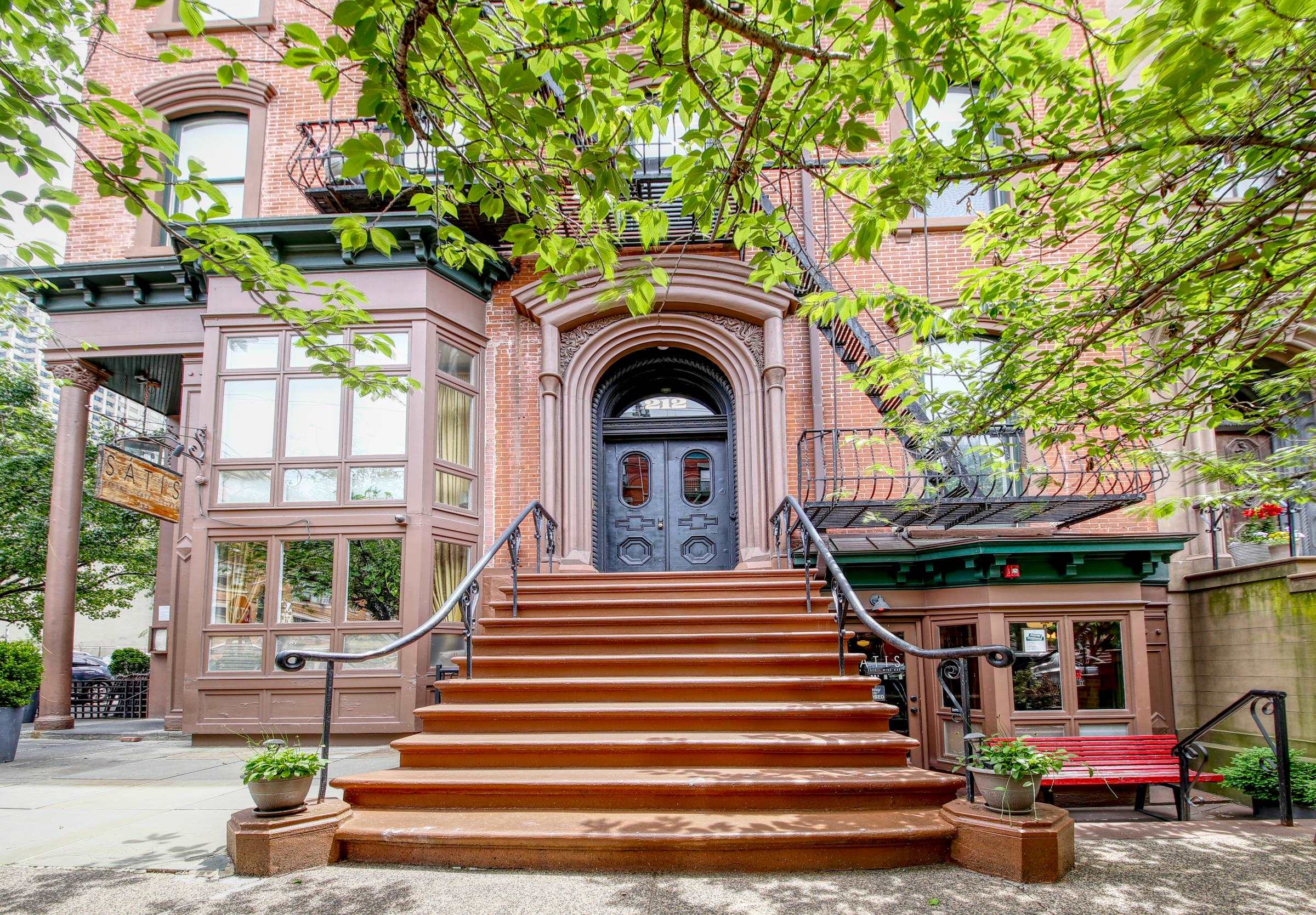 212 WASHINGTON ST Unit: 3
