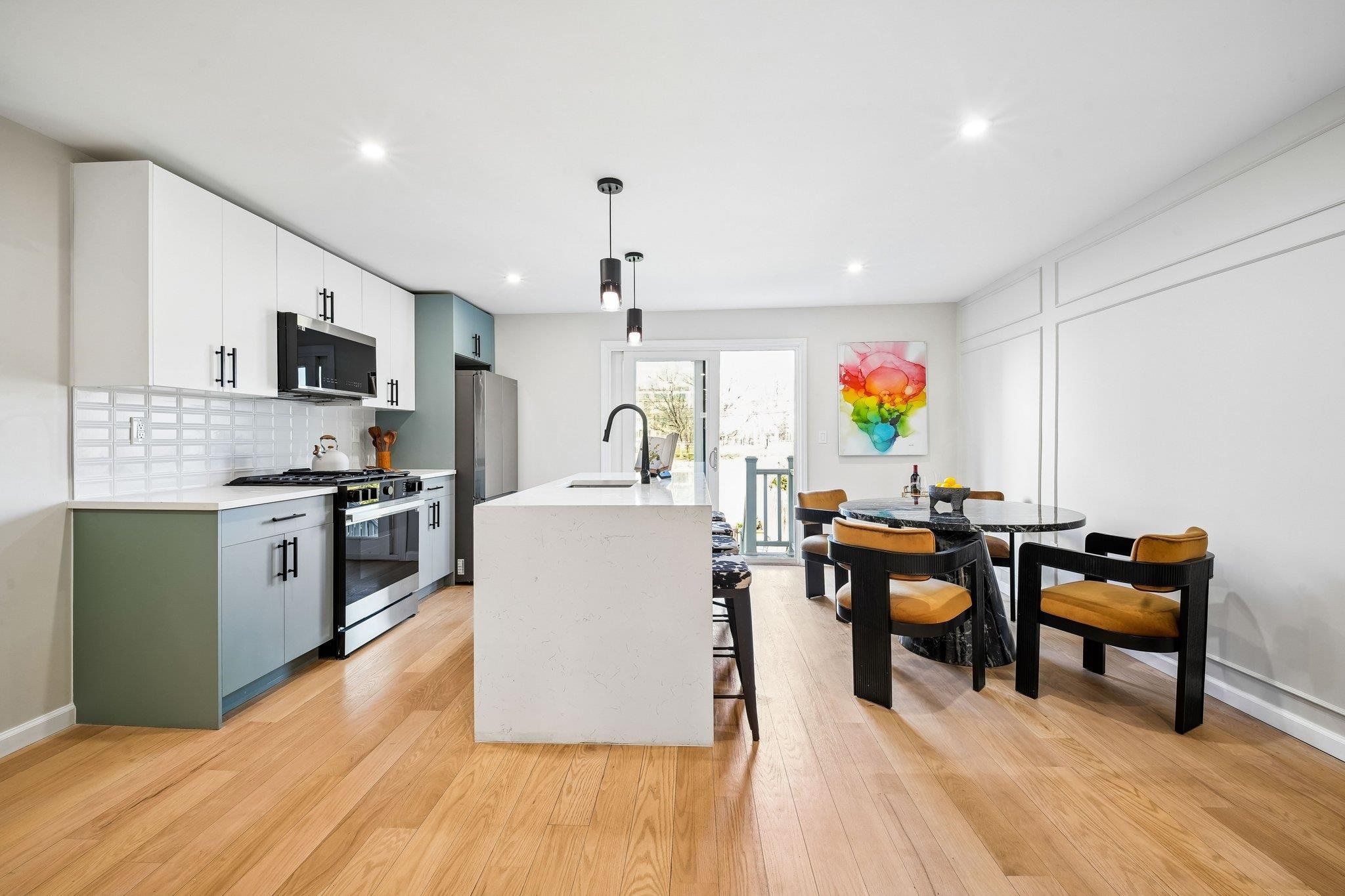 366 7TH ST Unit: A1
