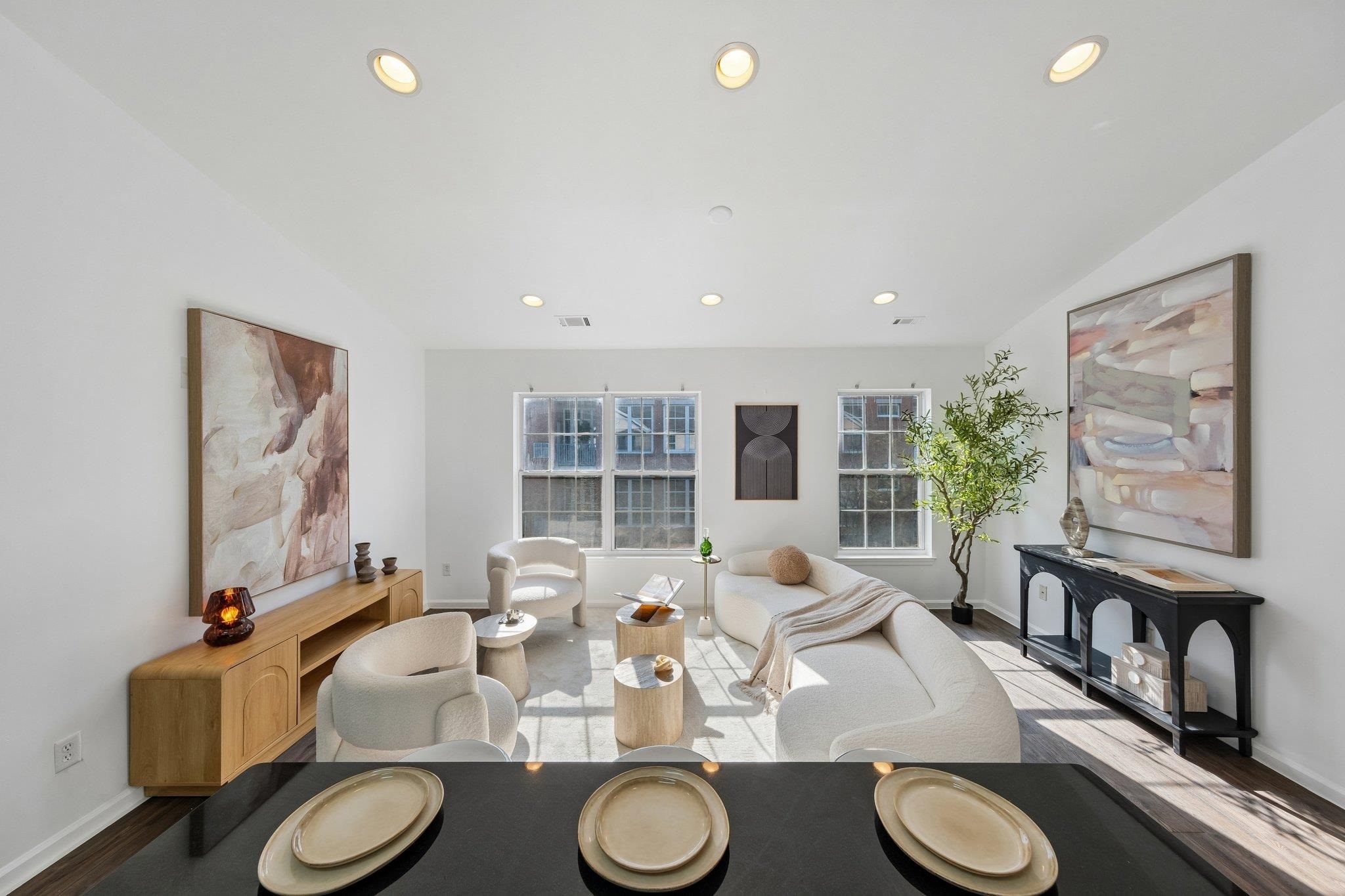 3 SOHO DR Unit: 108