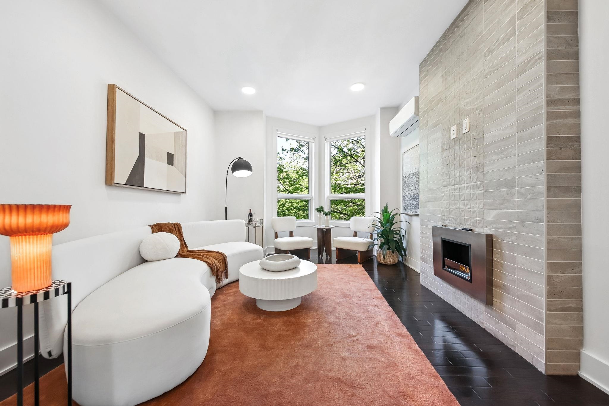 367 2ND ST Unit: 201