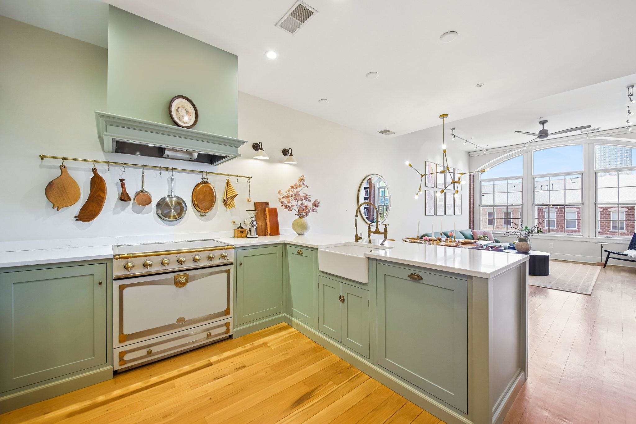 174 WASHINGTON ST Unit: D-4