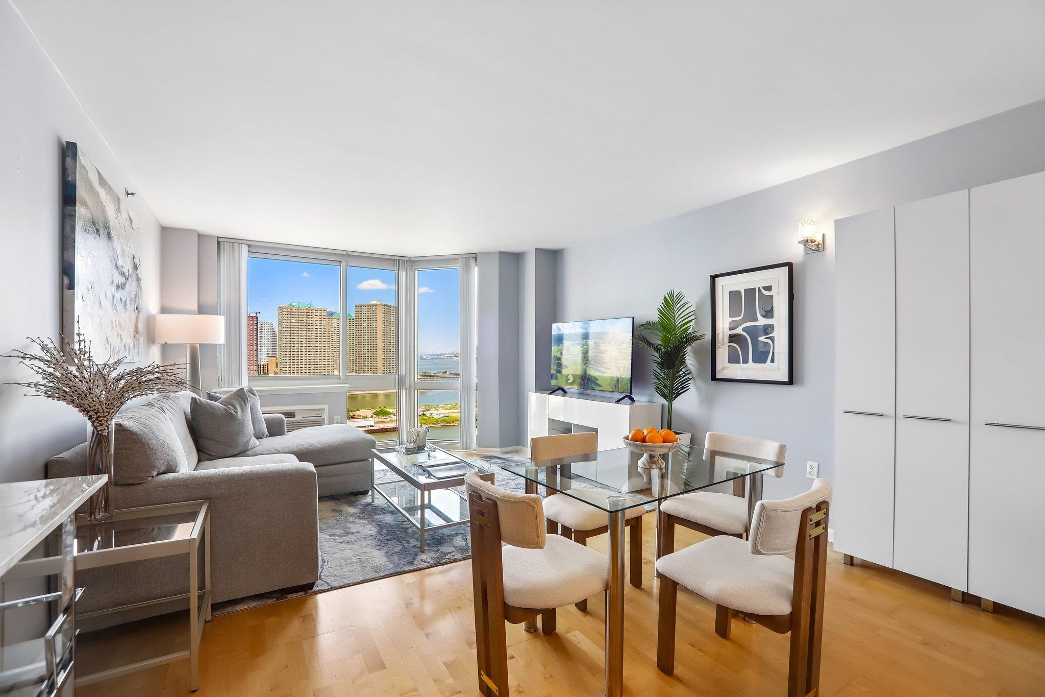 20 2ND ST Unit: 1604