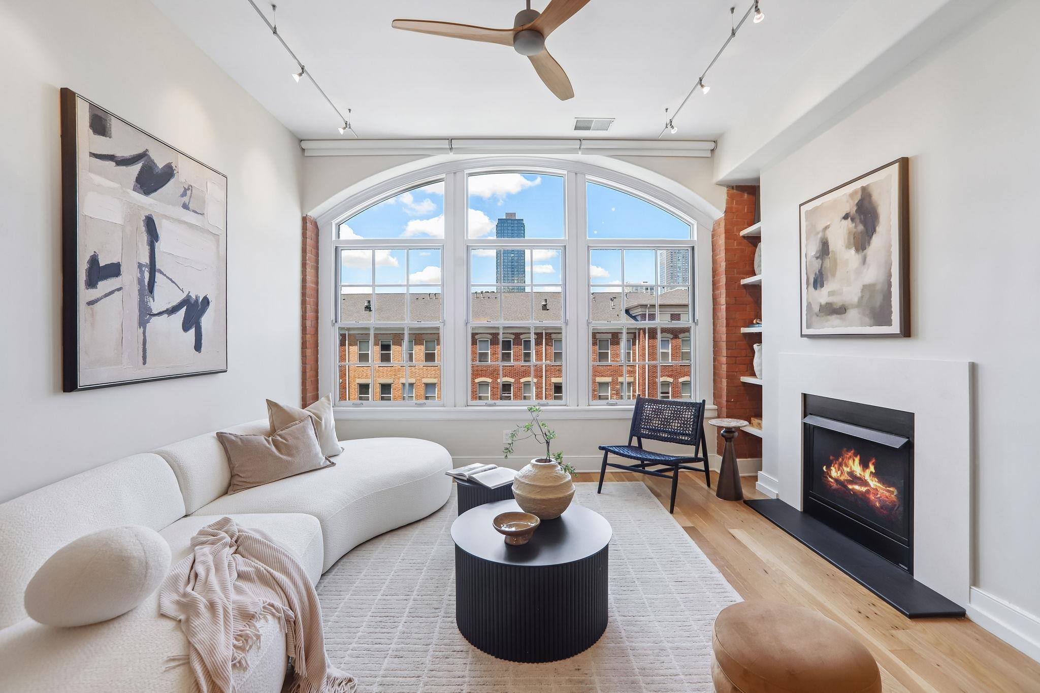 174 WASHINGTON ST Unit: 04-D