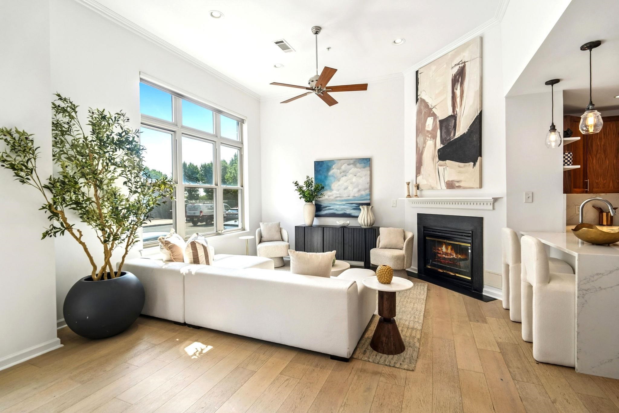15 WARREN ST Unit: 104