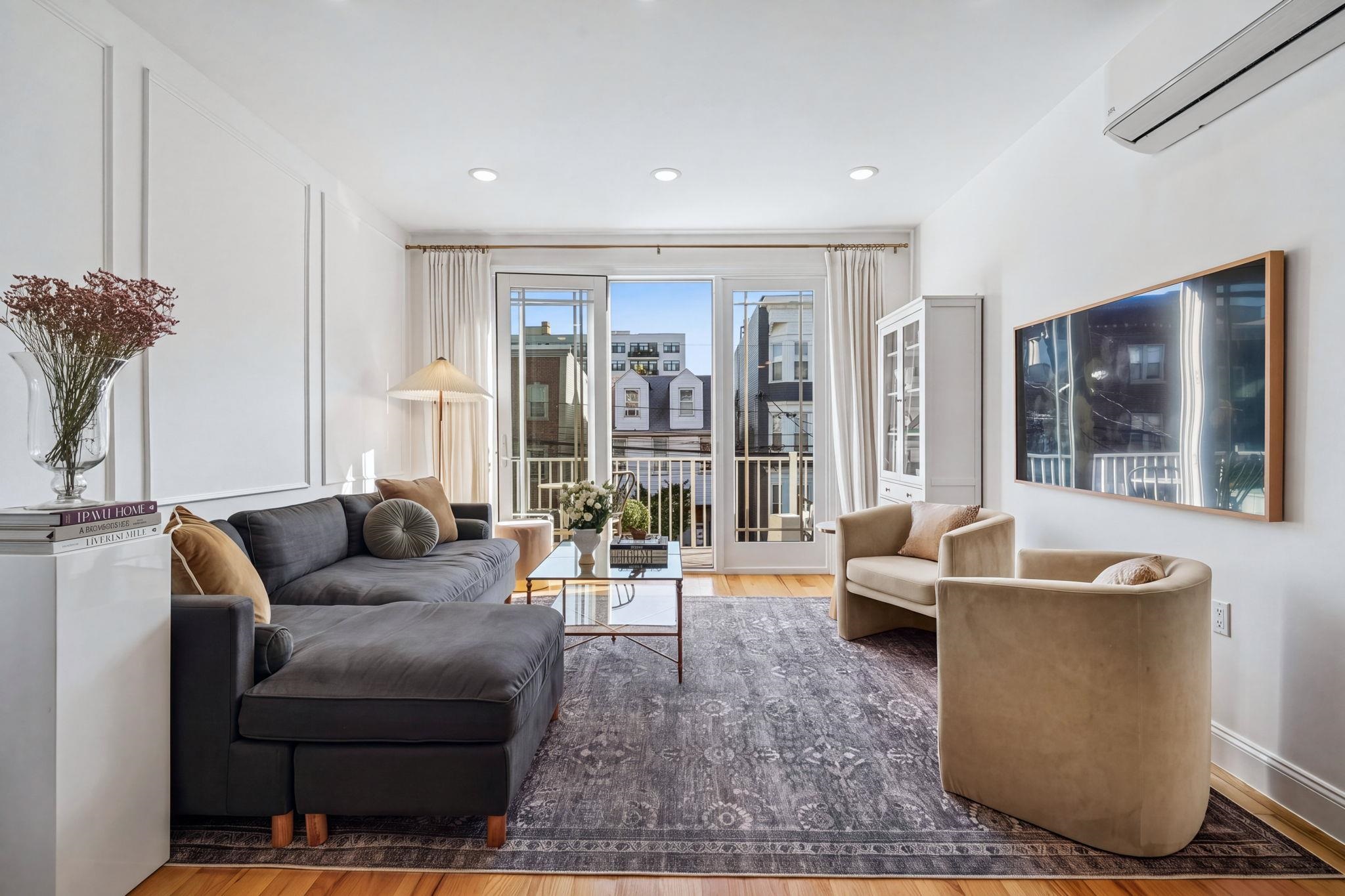 71 BEACON AVE Unit: 3
