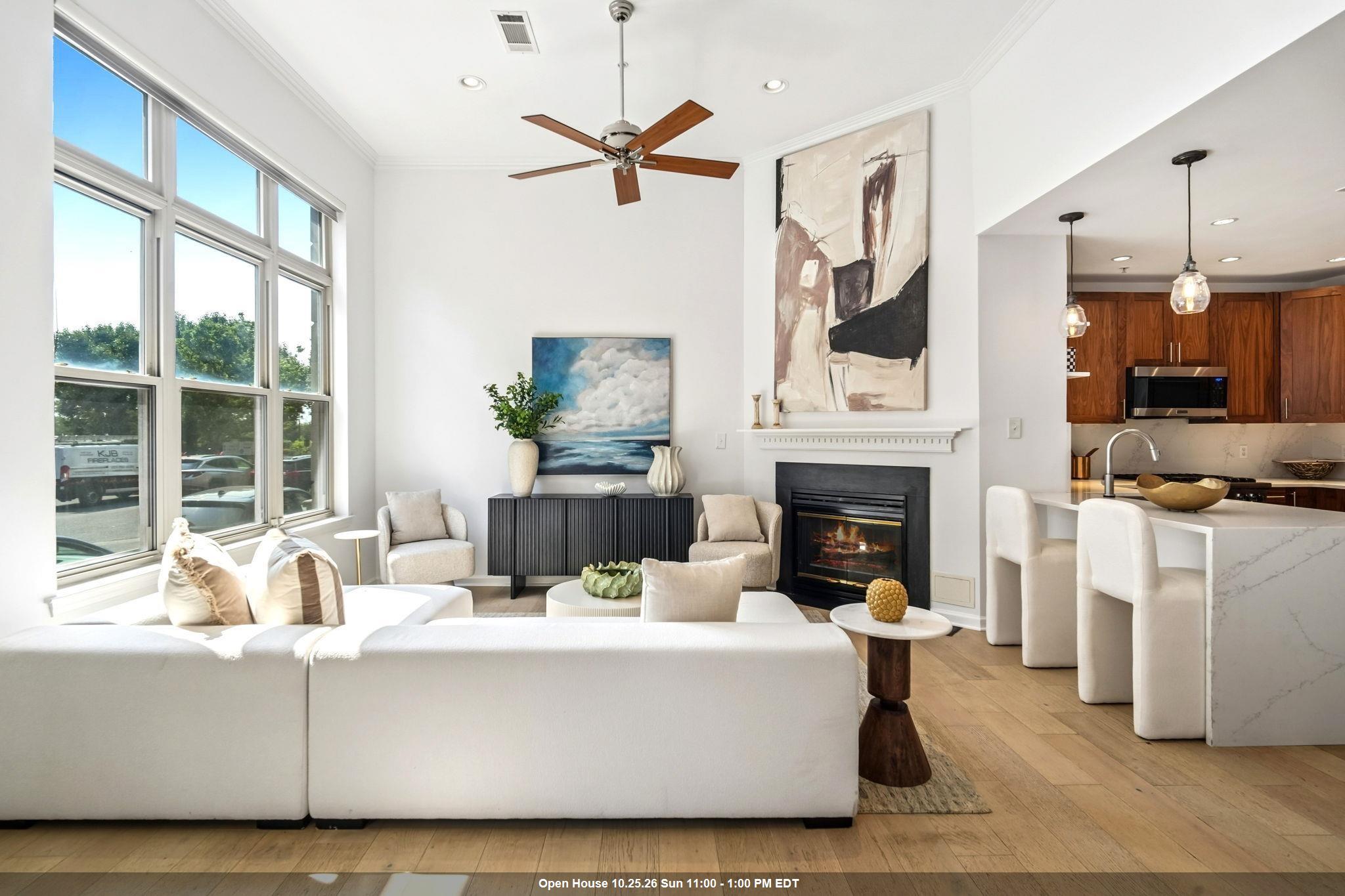 15 WARREN ST Unit: TH104