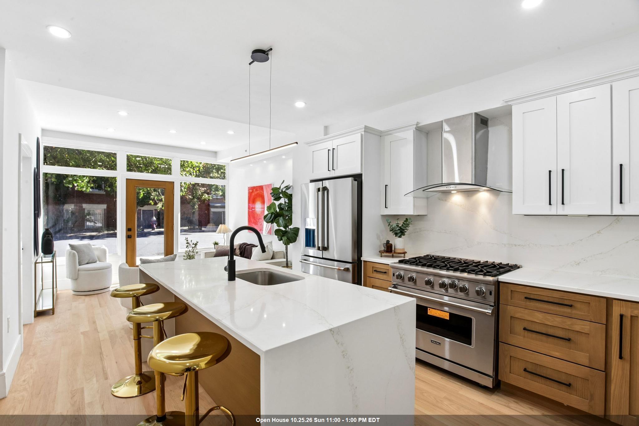 217 WARREN ST Unit: 1