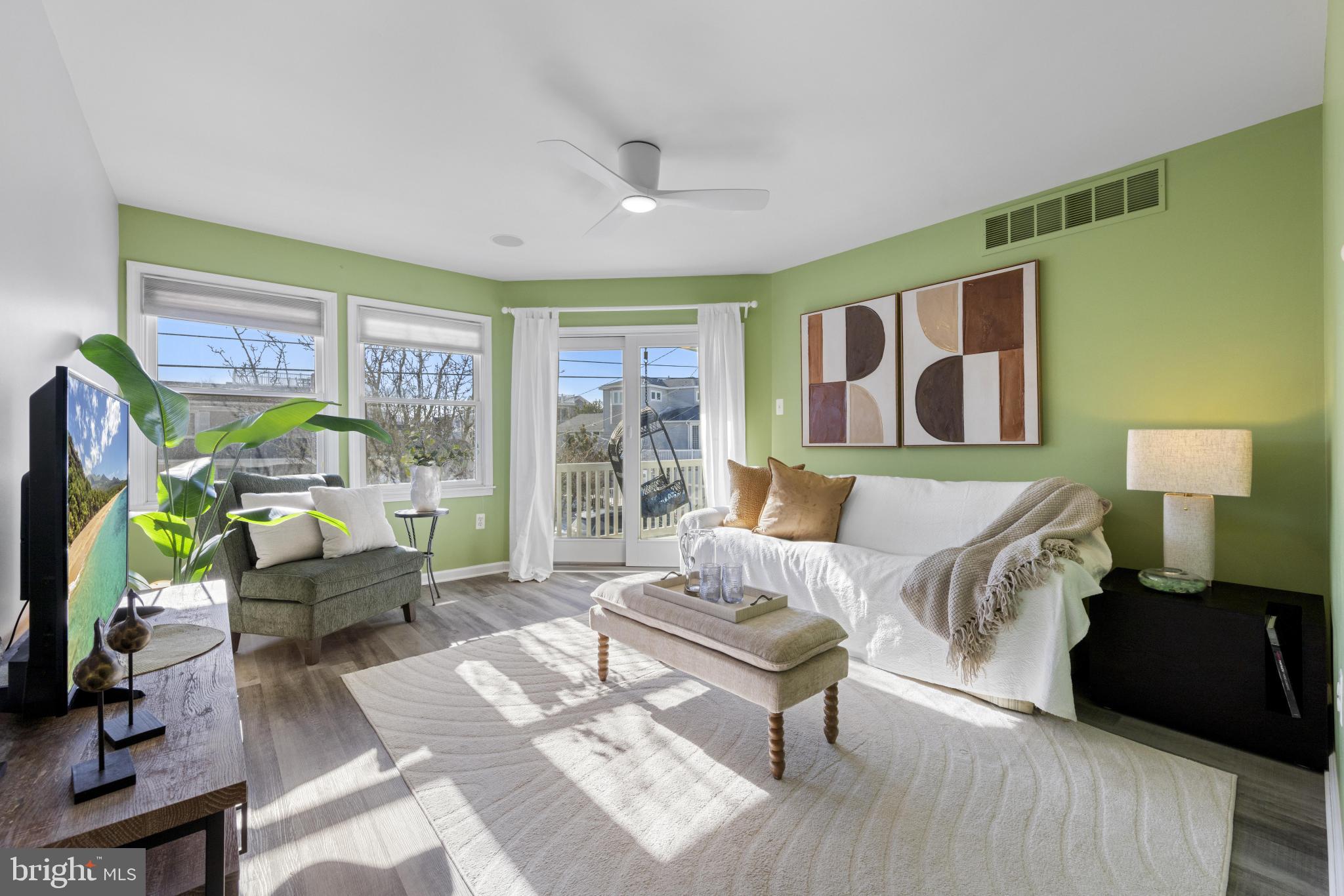 1060 LONG BEACH BOULEVARD CW B W