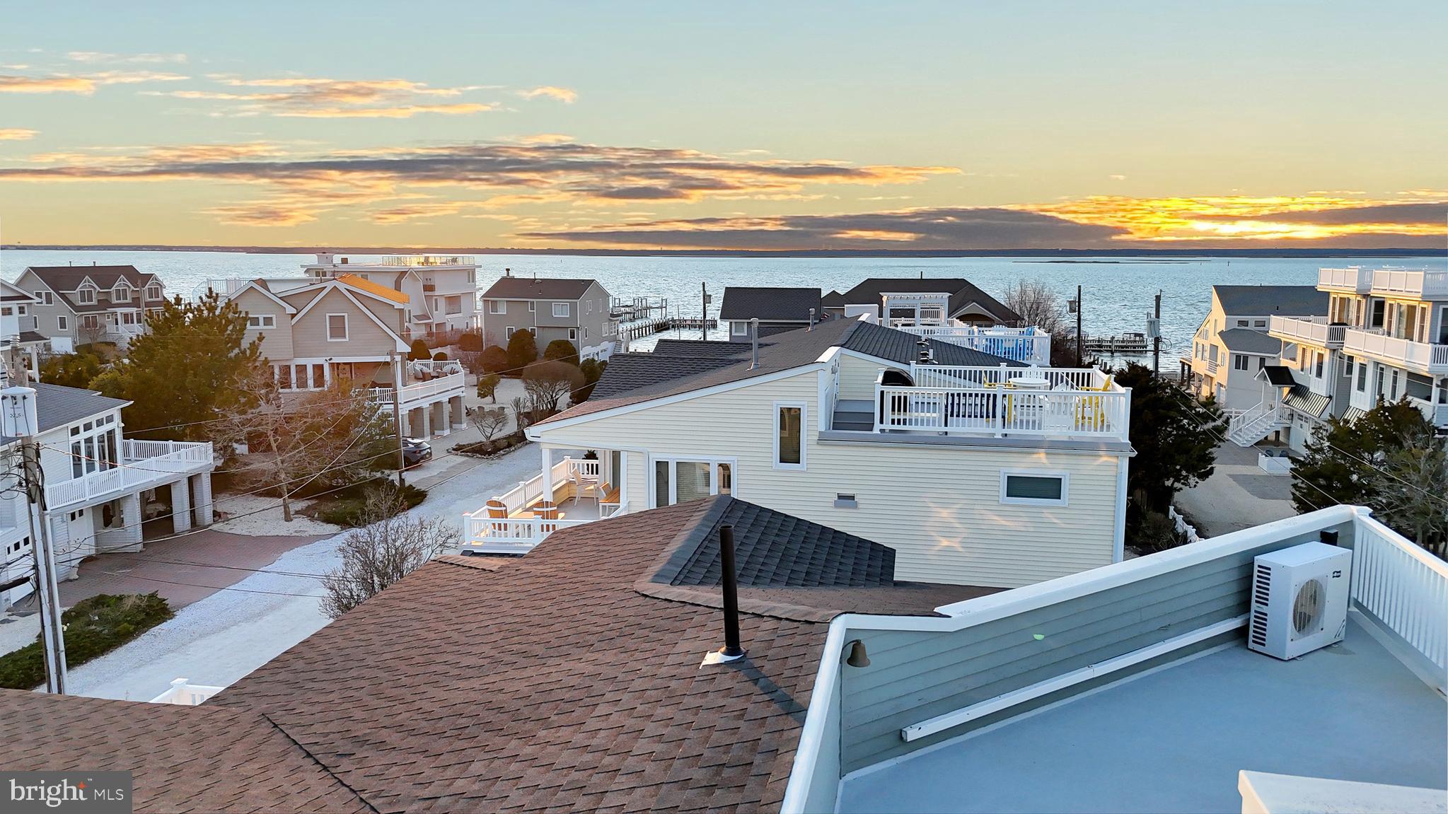 1060 LONG BEACH BOULEVARD CW B W