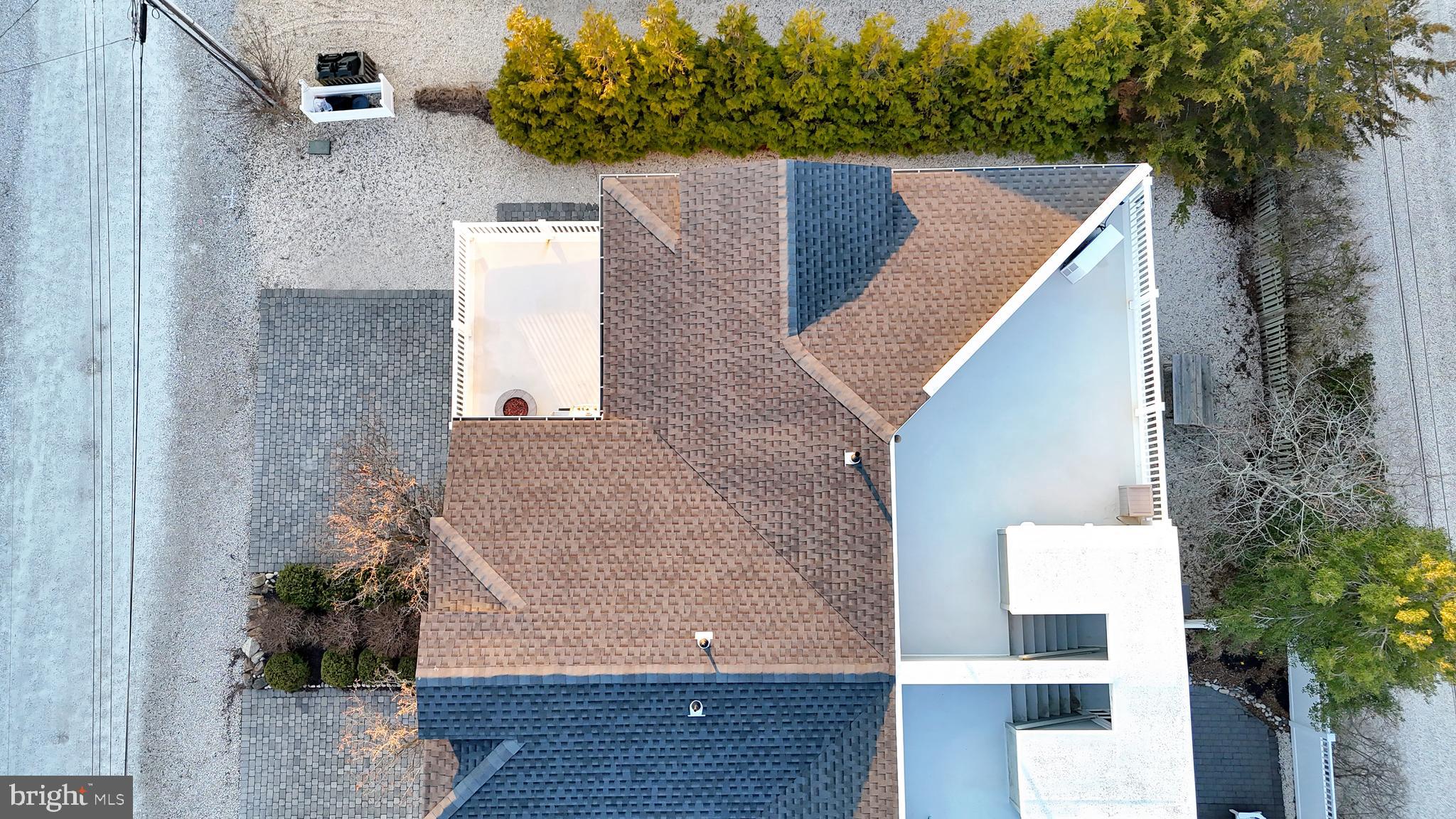 1060 LONG BEACH BOULEVARD CW B W