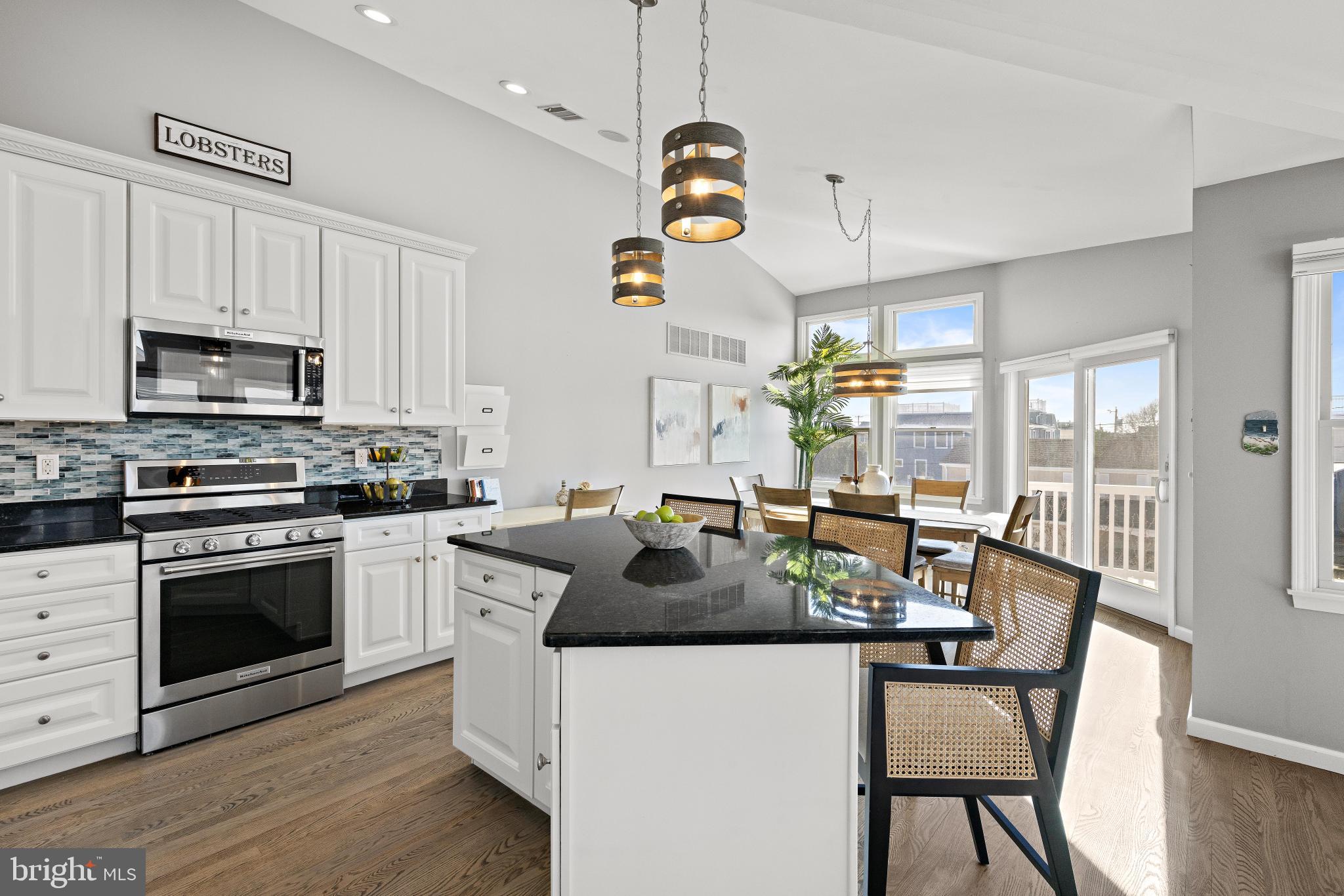 1060 LONG BEACH BOULEVARD CW B W