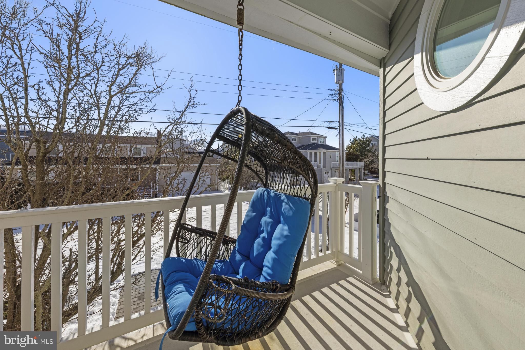 1060 LONG BEACH BOULEVARD CW B W