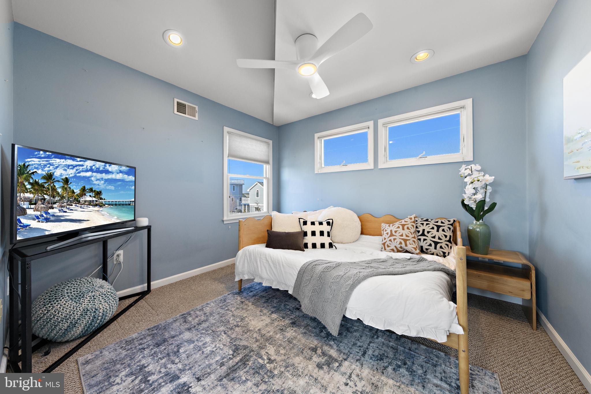 1060 LONG BEACH BOULEVARD CW B W