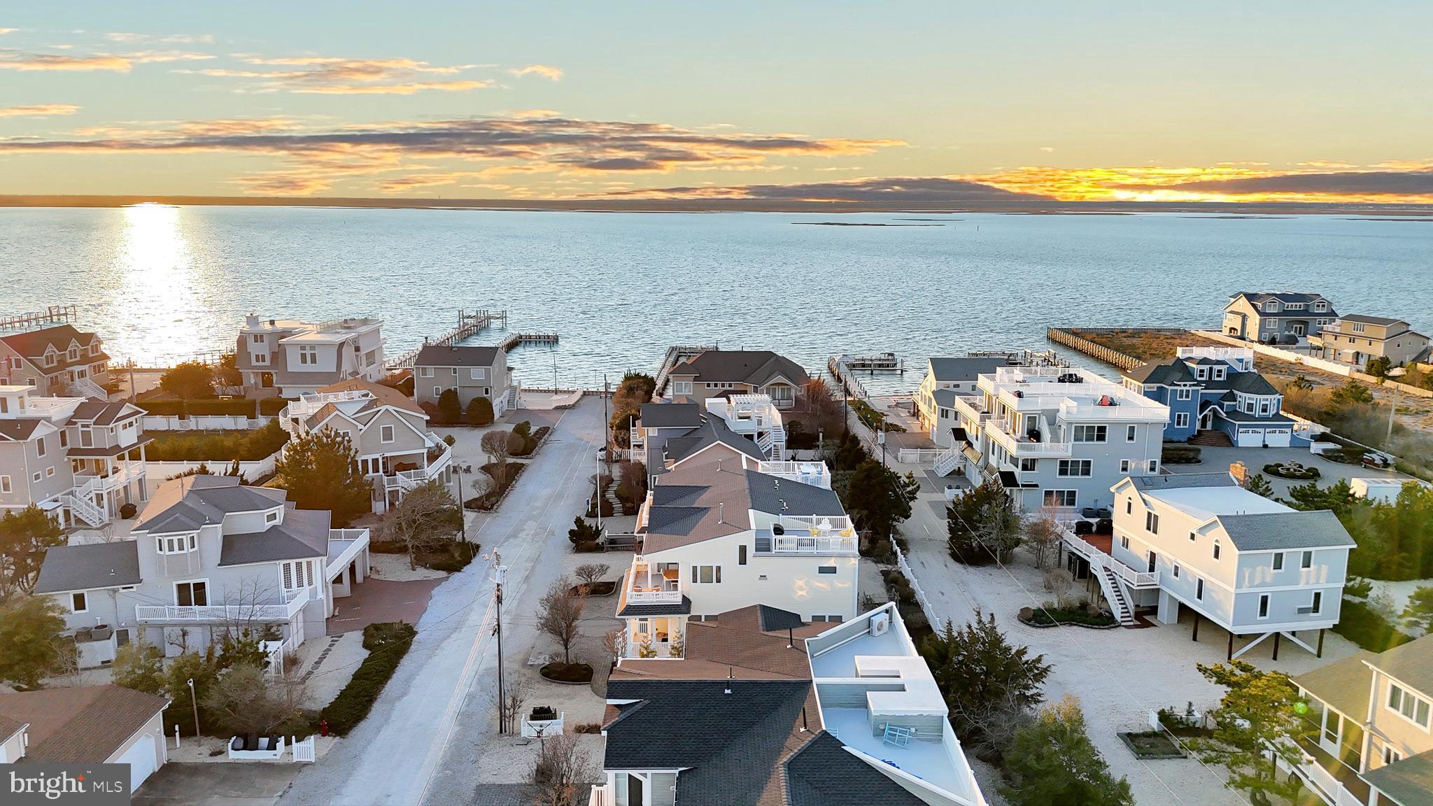 1060 LONG BEACH BOULEVARD CW B W