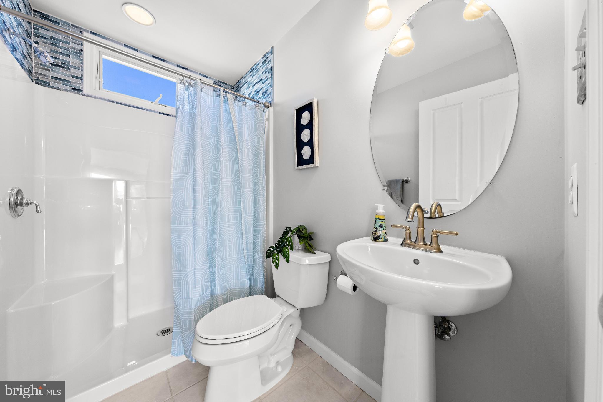 1060 LONG BEACH BOULEVARD CW B W