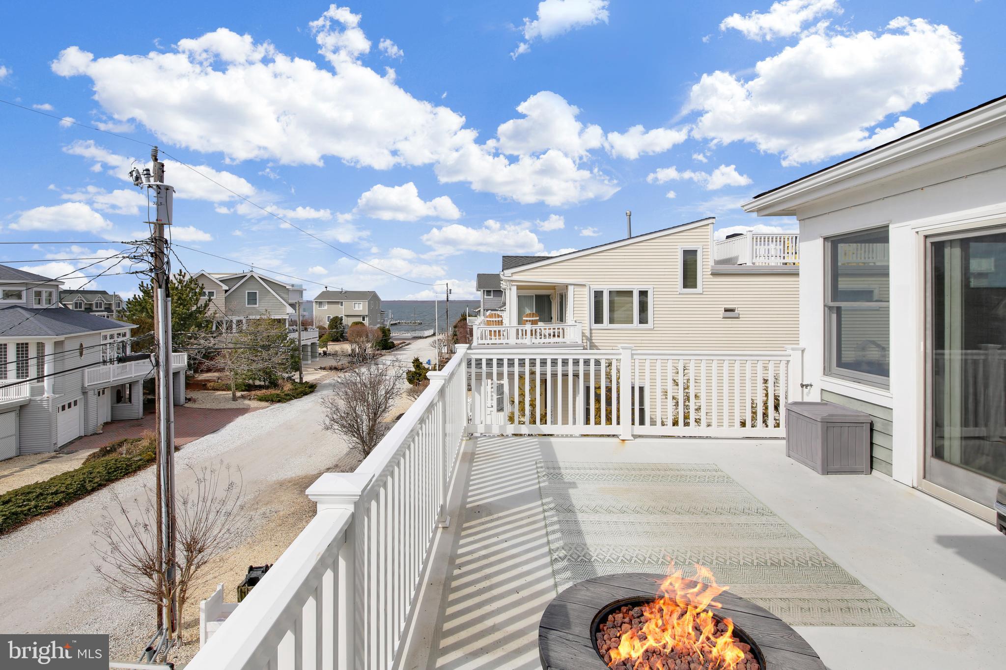 1060 LONG BEACH BOULEVARD CW B W