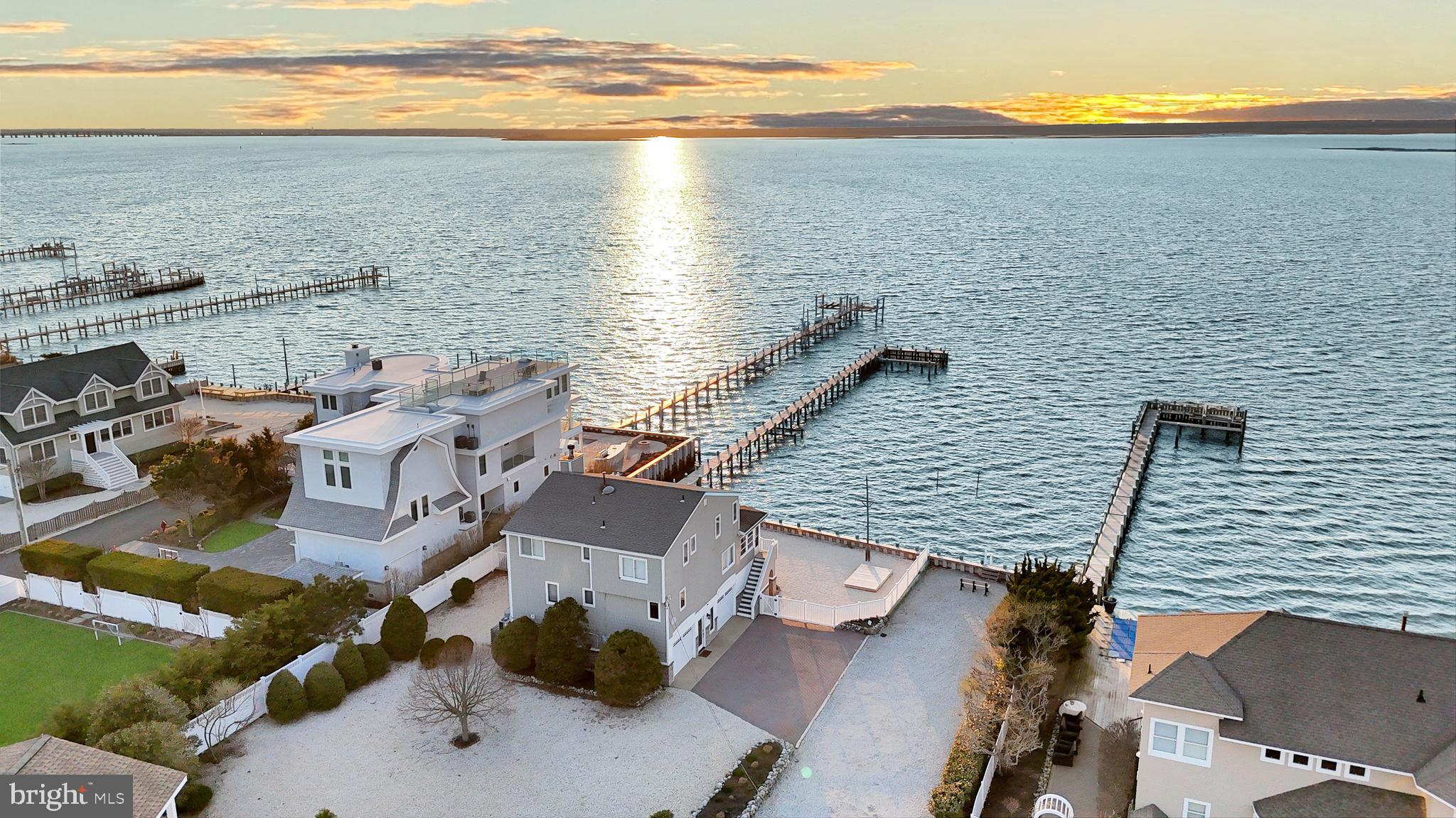 1060 LONG BEACH BOULEVARD CW B W