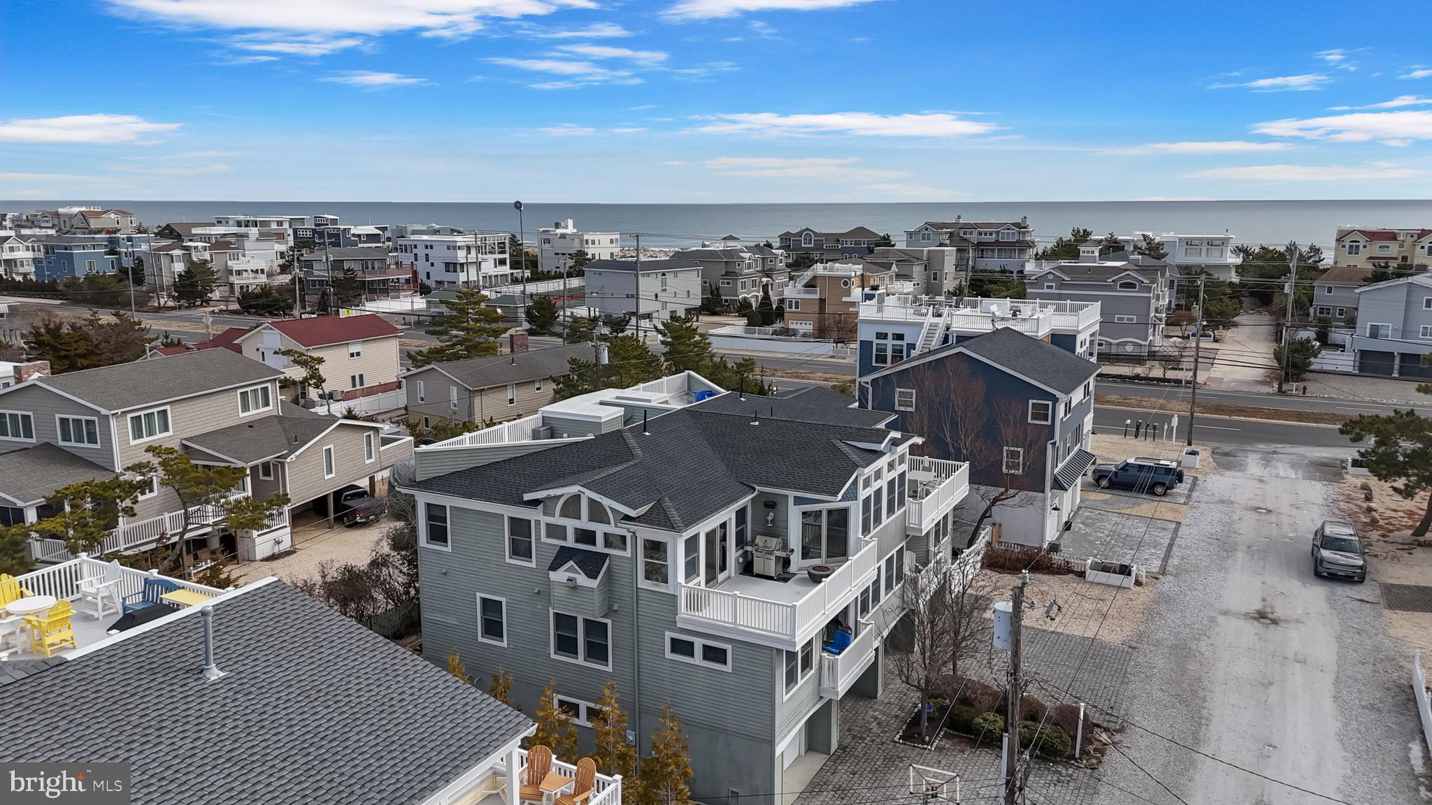 1060 LONG BEACH BOULEVARD CW B W