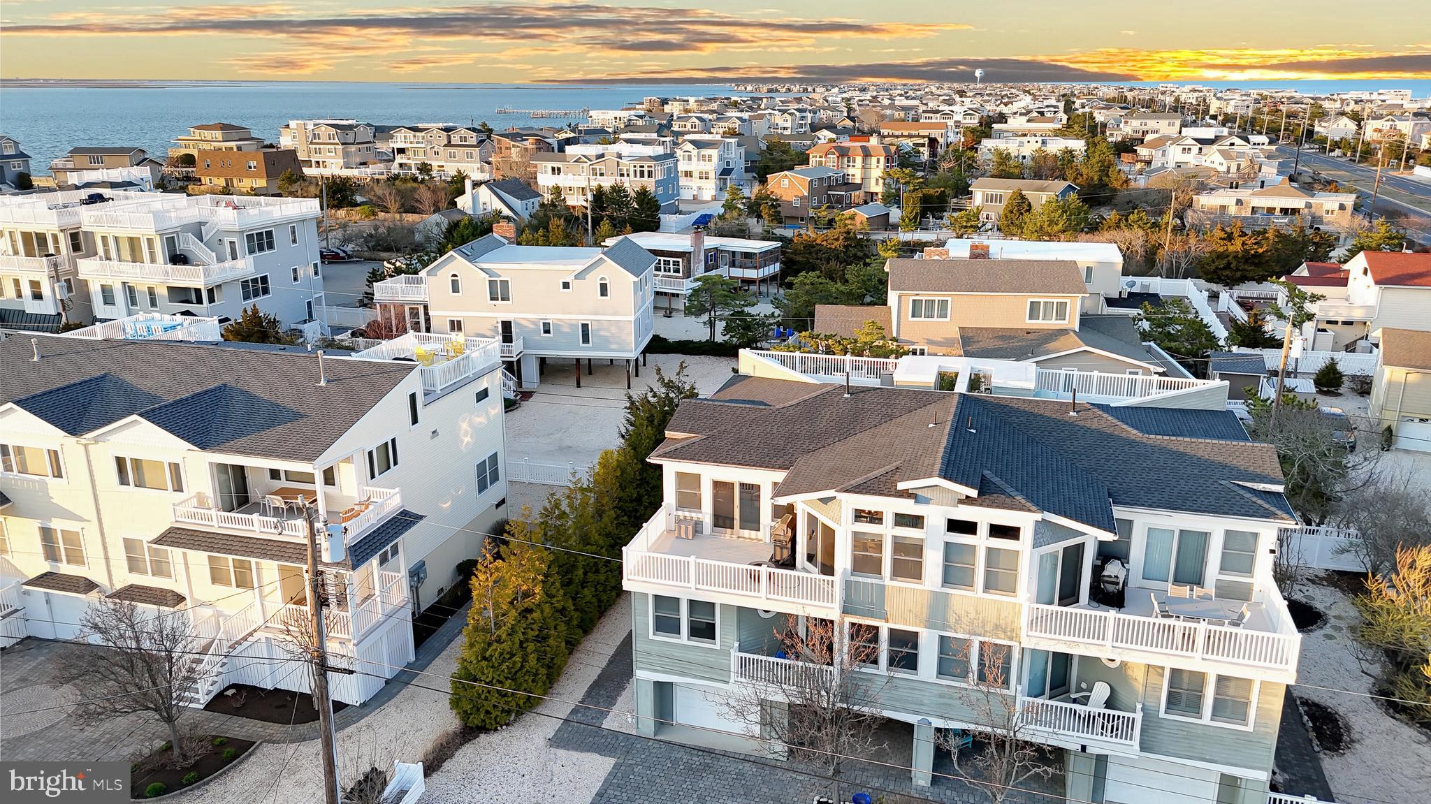 1060 LONG BEACH BOULEVARD CW B W