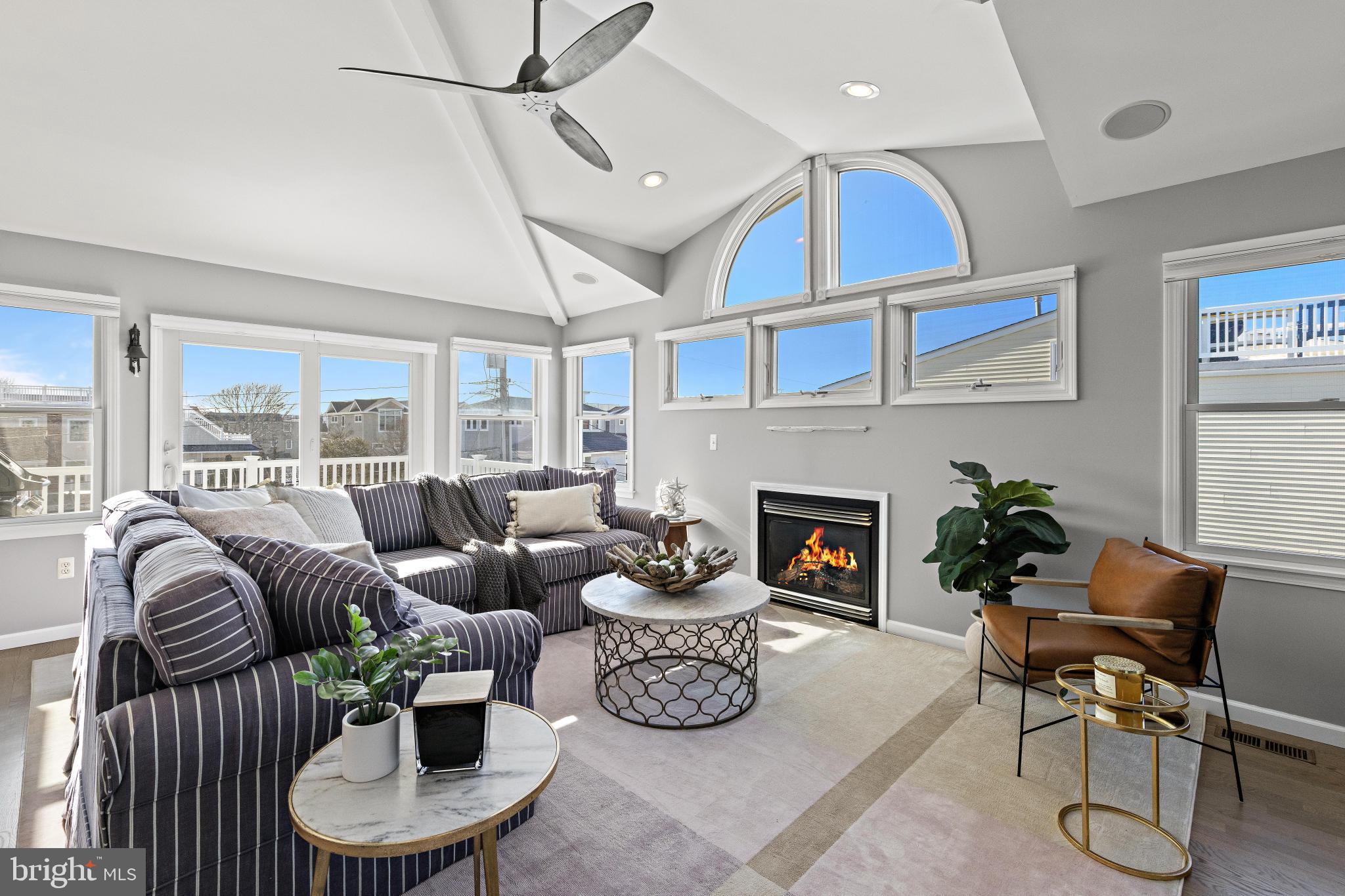 1060 LONG BEACH BOULEVARD CW B W