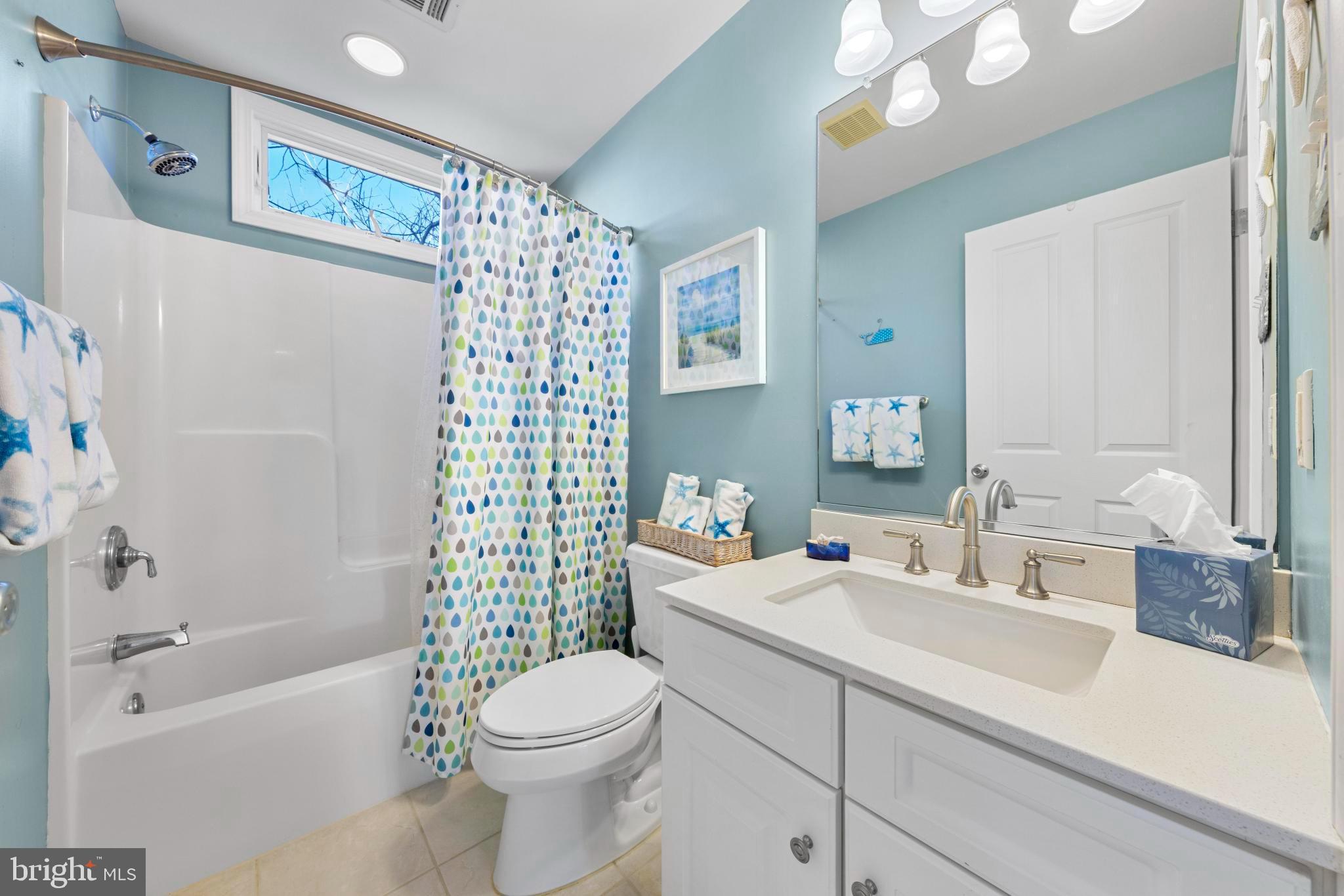 1060 LONG BEACH BOULEVARD CW B W