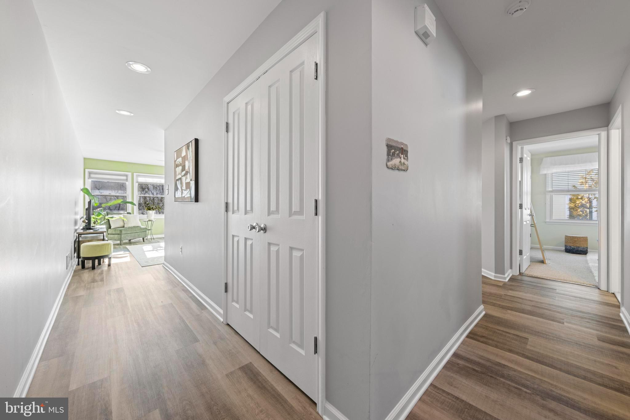 1060 LONG BEACH BOULEVARD CW B W