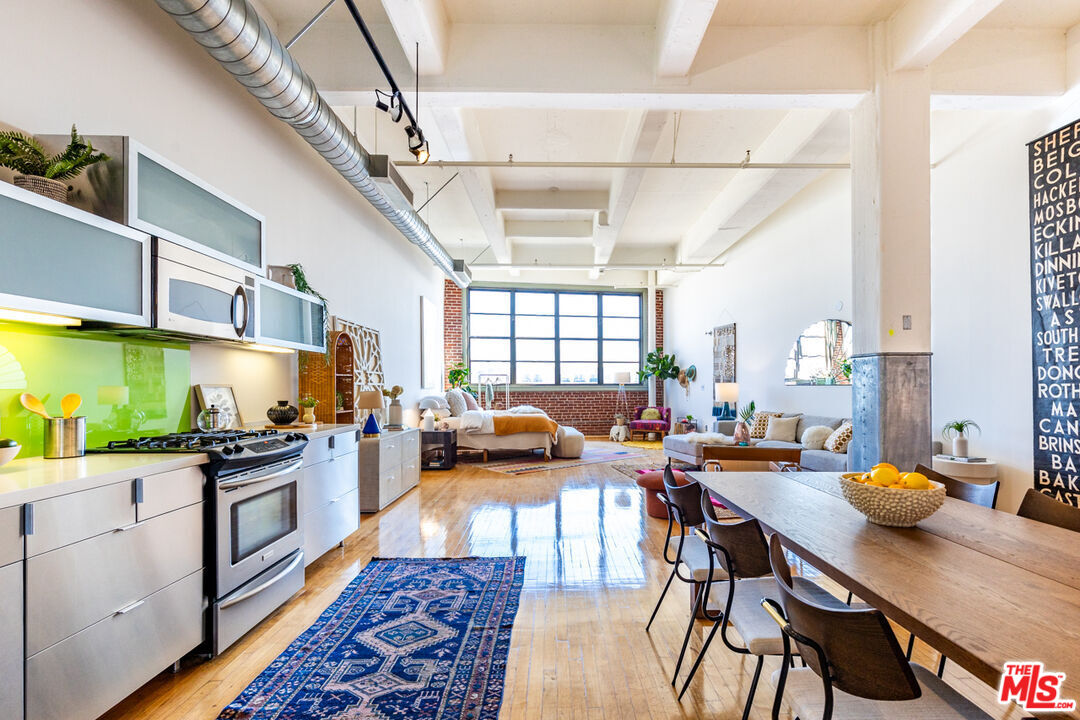 1850 E Industrial St Unit: 506