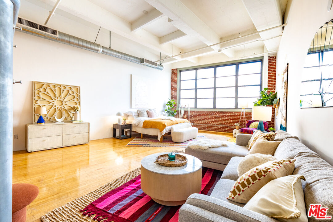 1850 E Industrial St Unit: 506
