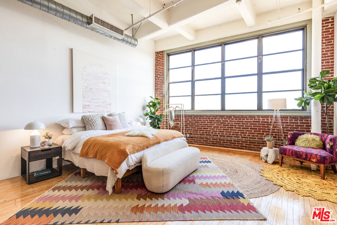 1850 E Industrial St Unit: 506