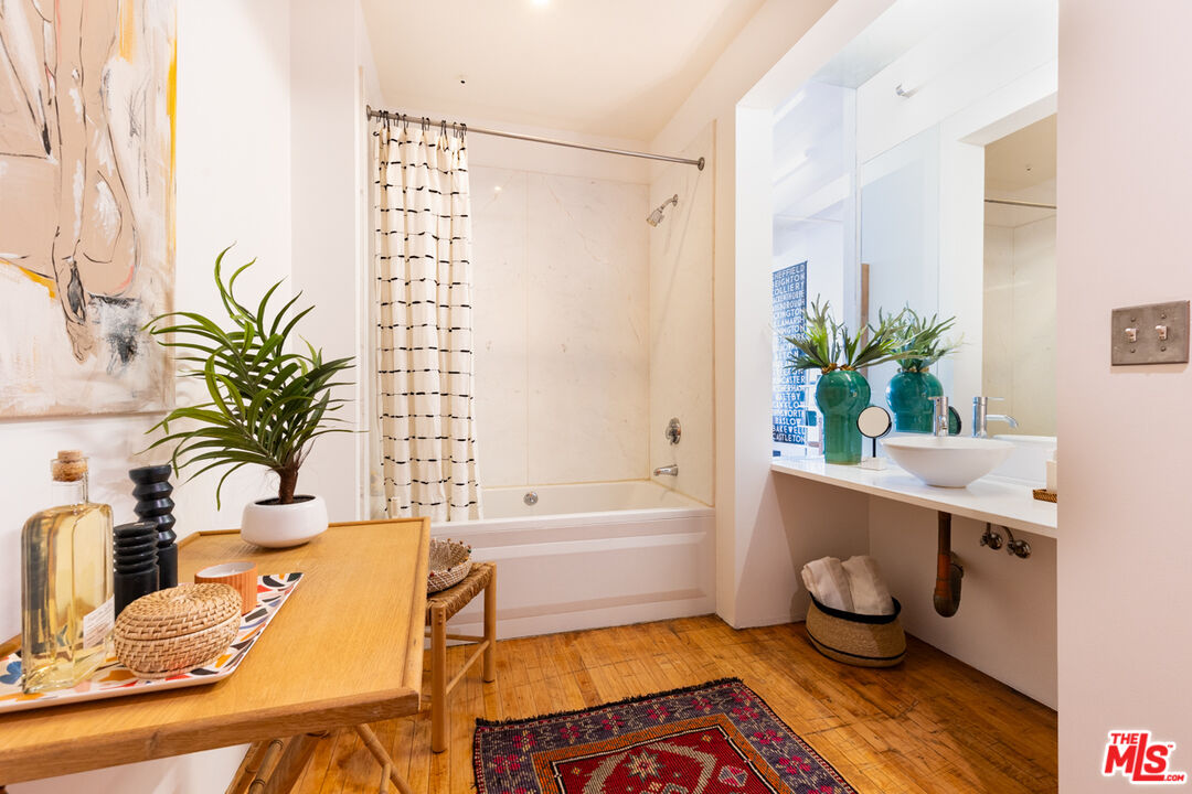 1850 E Industrial St Unit: 506