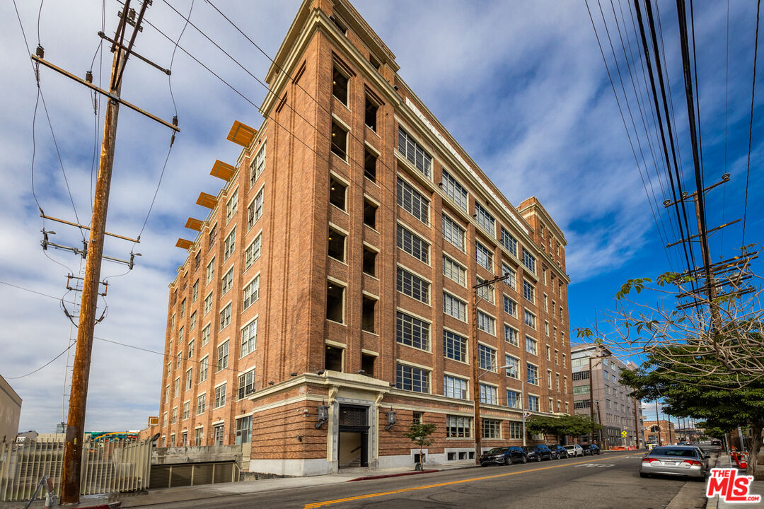 1850 E Industrial St Unit: 506