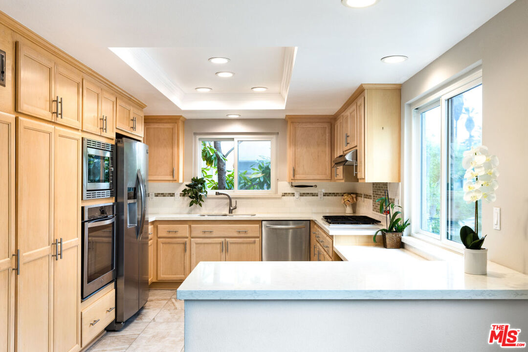 330 W California Blvd Unit: 201