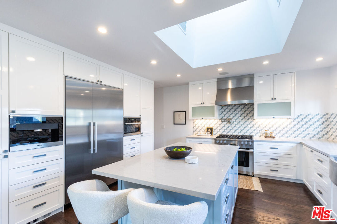 1606 S Ogden Dr