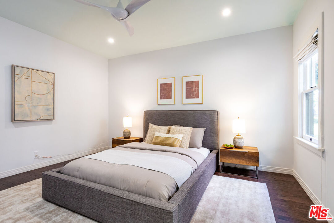 1606 S Ogden Dr