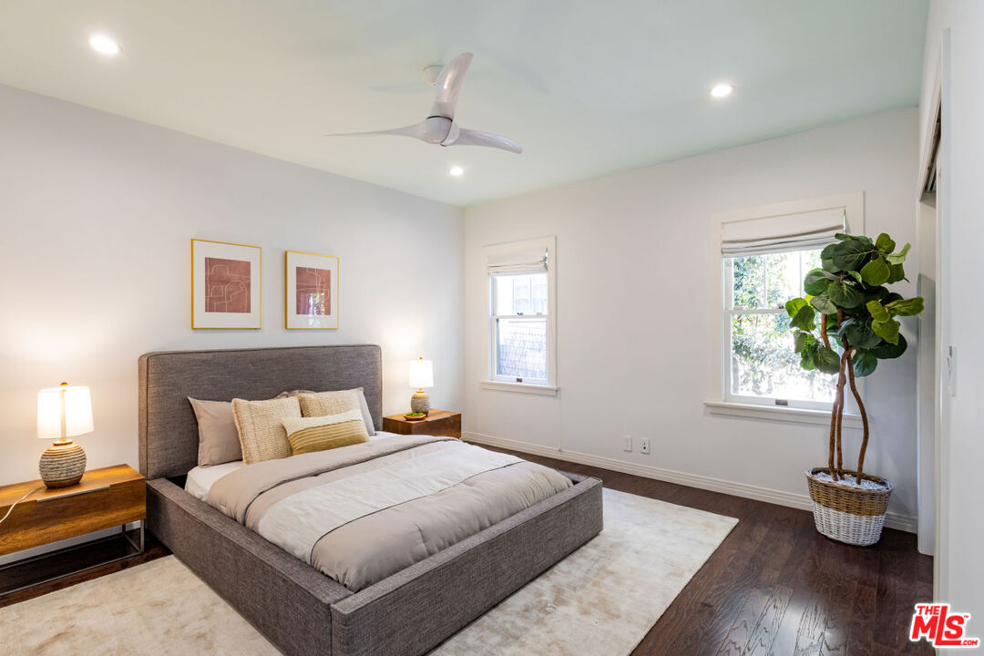 1606 S Ogden Dr