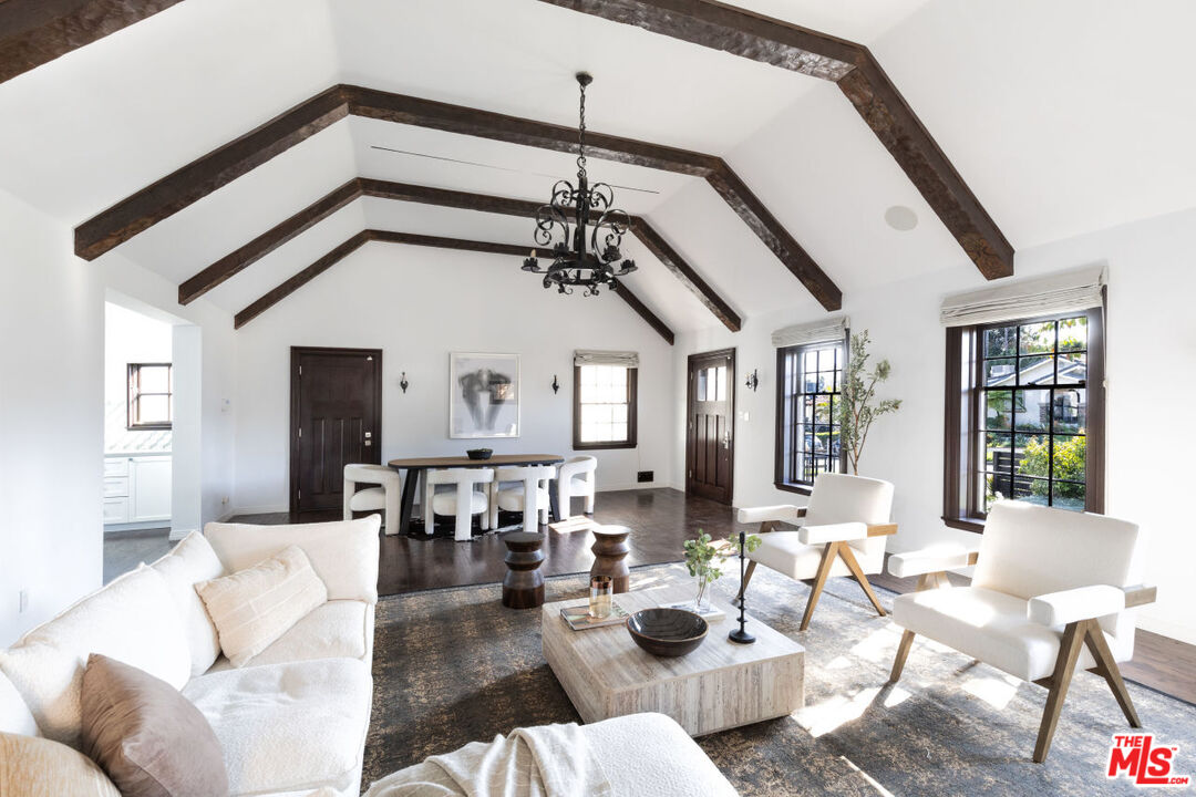 1606 S Ogden Dr
