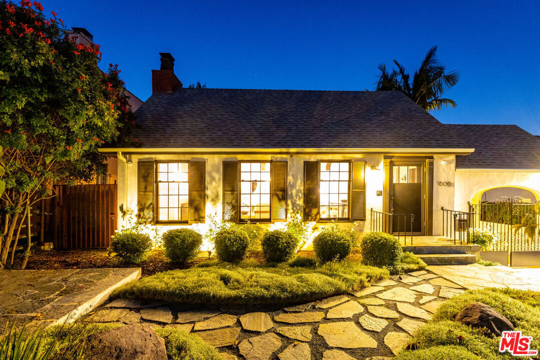 1606 S Ogden Dr