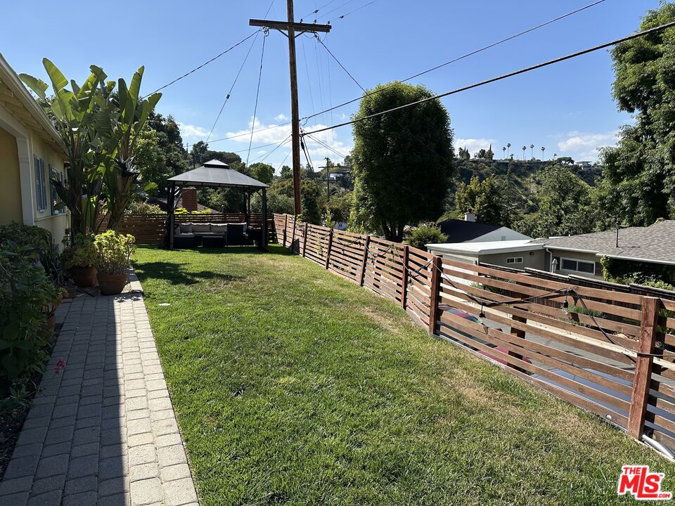 3409 Camino De La Cumbre