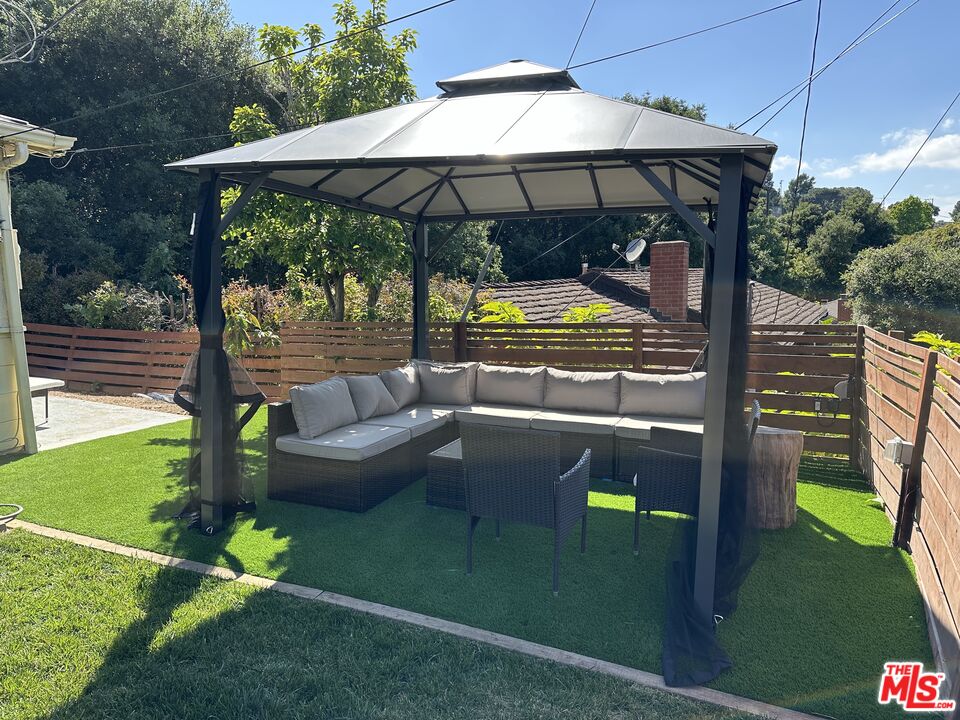 3409 Camino De La Cumbre