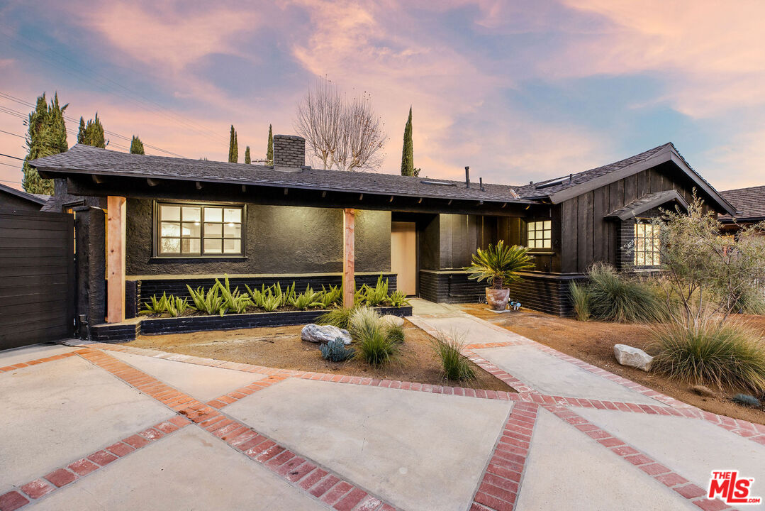6112 Dill Pl