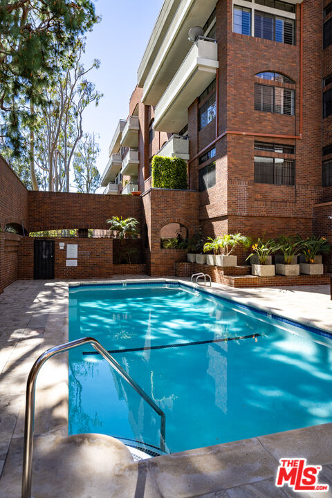 200 N Swall Dr Unit: 503