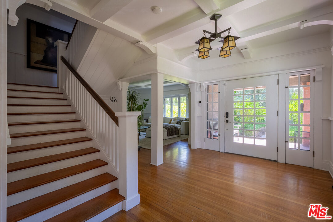 1957 Canyon Dr