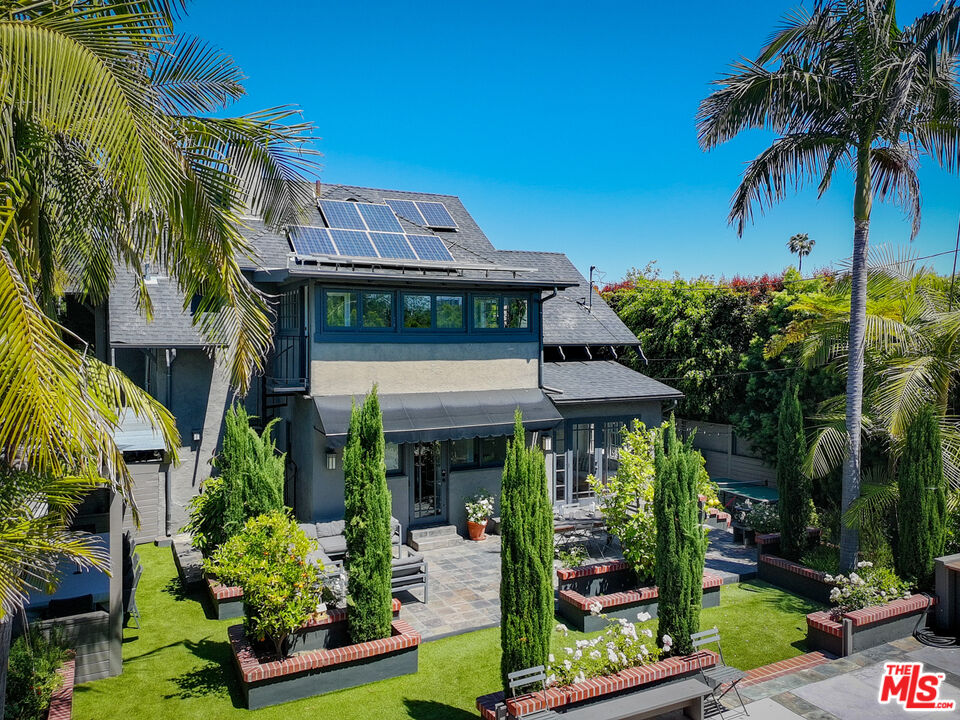 1957 Canyon Dr