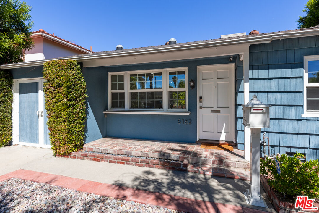 5162 Lindley Ave