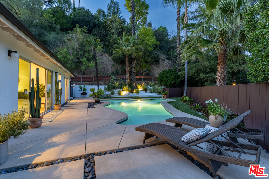3374 Canton Way