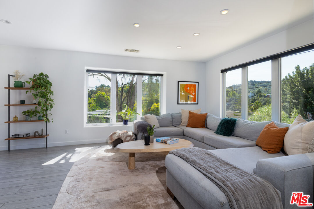 3374 Canton Way